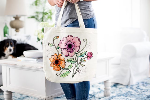 Cream Craft: Coloring on the Farm - Drawstring Tote Bag