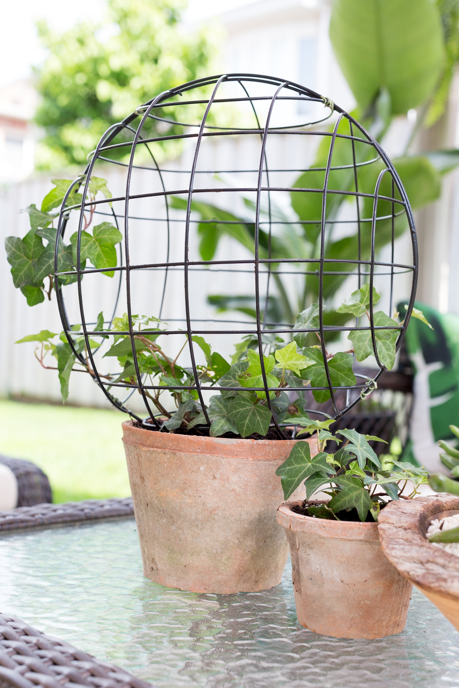 Wire Orb Topiary DIY_-5