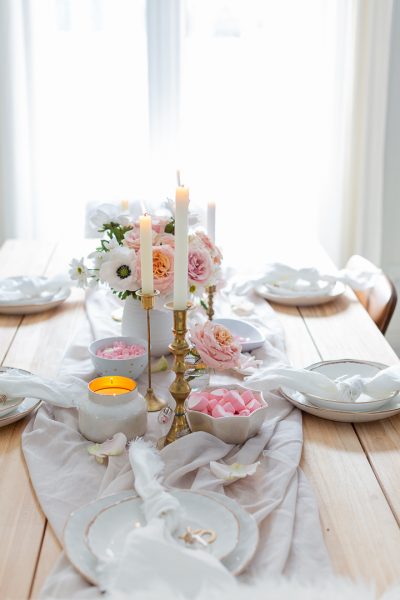 Easy Valentine’s Day Tablescape