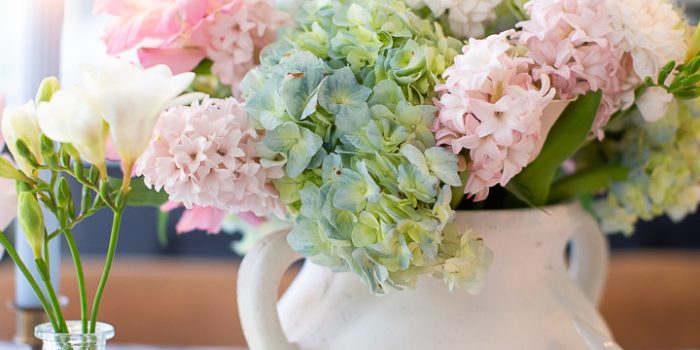 Pastel Easter Tablescape